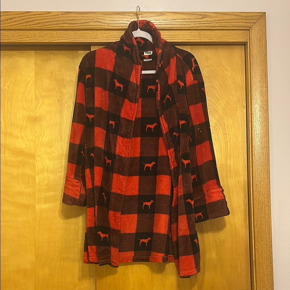 PINK Victoria's Secret Red and Black Plaid Robe